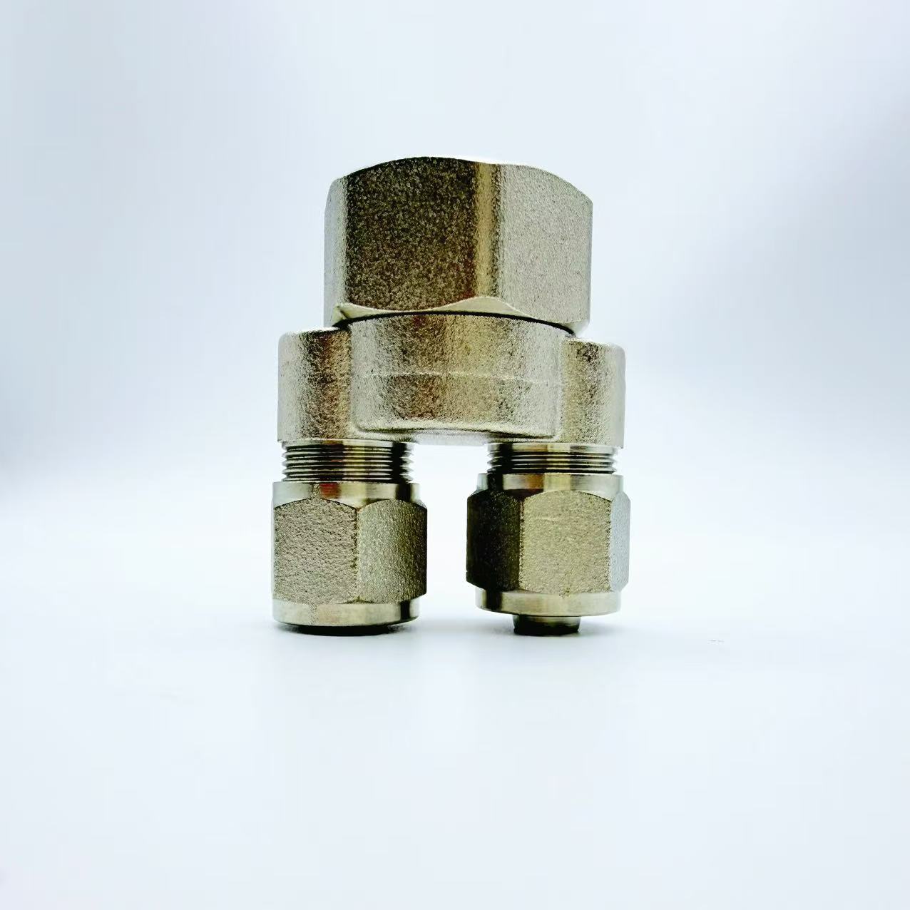 Connector de branca de doble virola en forma de Y roscat femella